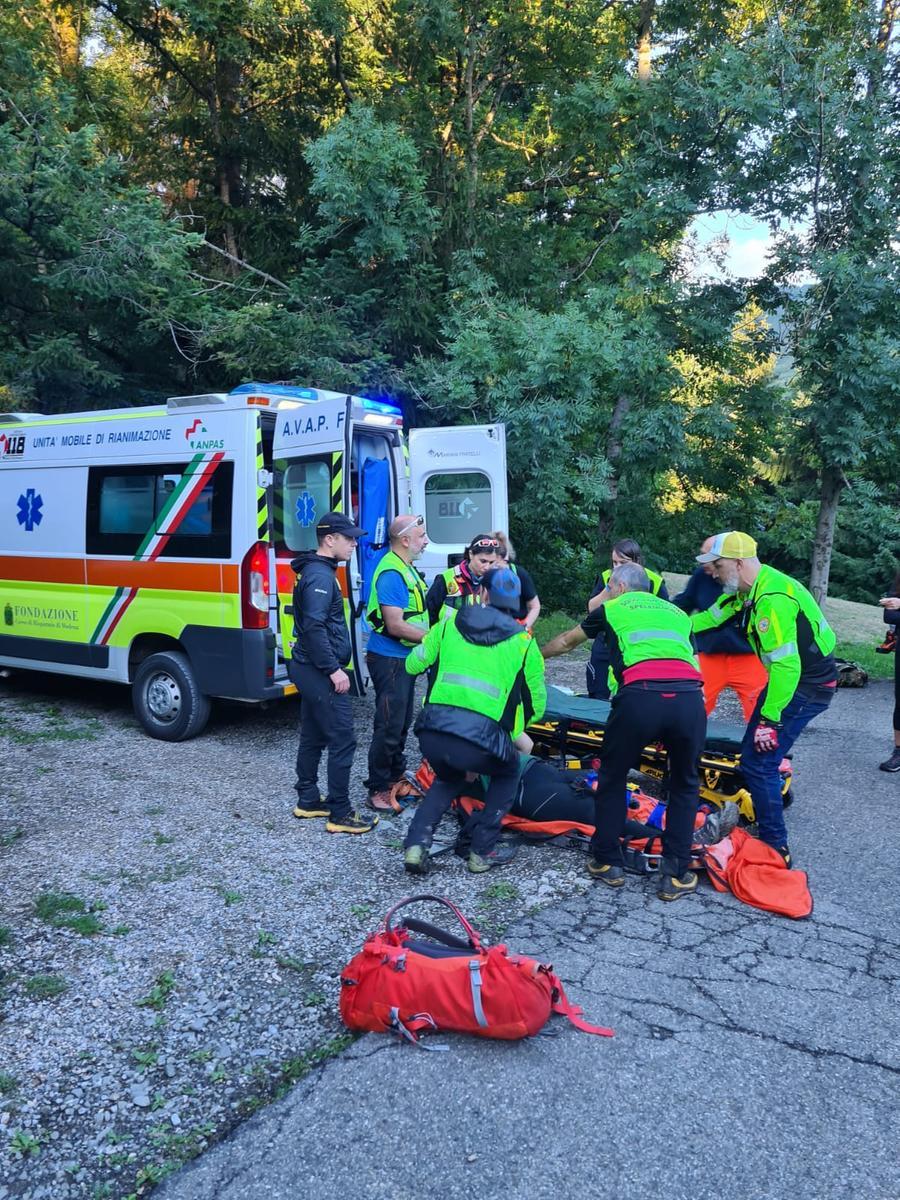Doppio intervento di soccorso in Appennino per due escursionisti a S. Anna Pelago e Passo del Lupo