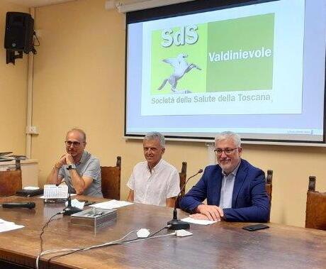 La conferenza stampa con Torrigiani (da destra) Lomi e Pecchioli
