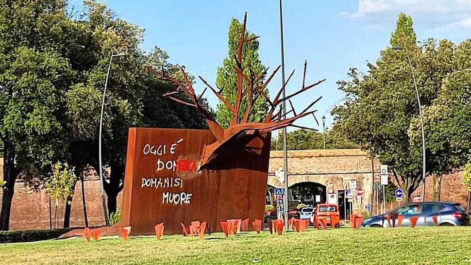 L’opera di fronte a Porta Sant’Anna con le ultime modifiche apportate da Pierotti