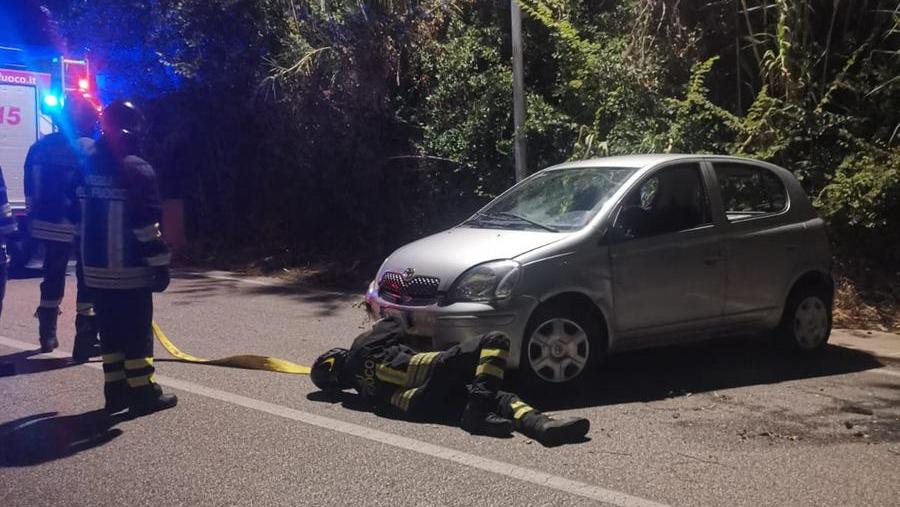 Auto ribaltata a Montenero, soccorsa una ventenne