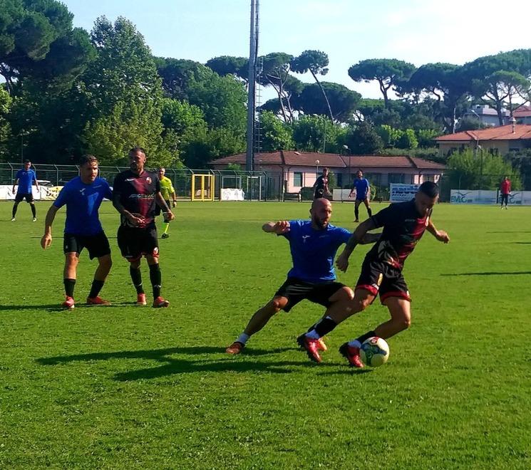 Un’immagine della recente amichevole con la Lucchese