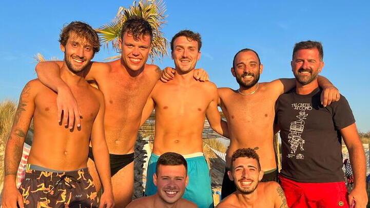 Il Beach soccer tanto popolare in Versilia, sulla riviera romagnola e in molti altri litorali italiani è sbarcato anche alle Spiagge bianche