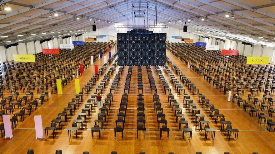 La carica dei quindicimila e l’ippodromo si trasforma per i test universitari e i concorsi