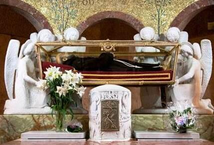 La teca con le spoglie di Sant'Ignazio da Laconi
