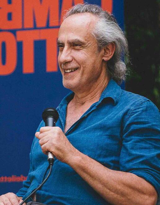 Recami: «Così nasce il mio nuovo romanzo che doveva essere a puntate»