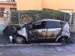 L'allarme: sindaci e consiglieri comunali nel mirino