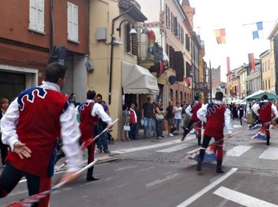 Rievocazioni medievali e tortelli gialli alla Fiera della Zucca