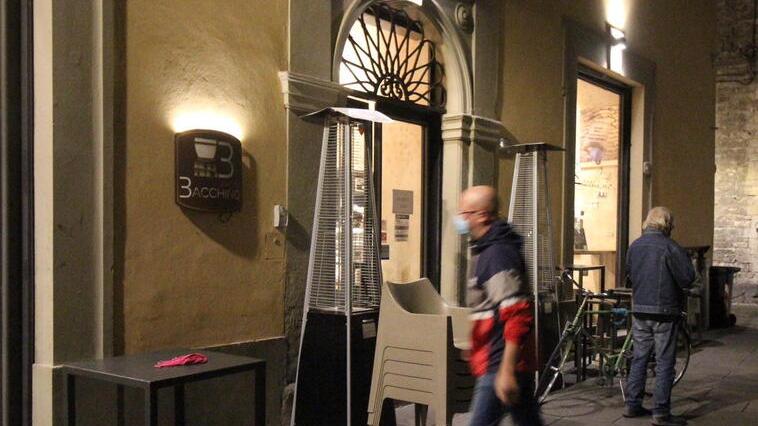 L’allarme delle categorie: «Le bollette stritolano i bar e i ristoranti. Siamo tutti in perdita»