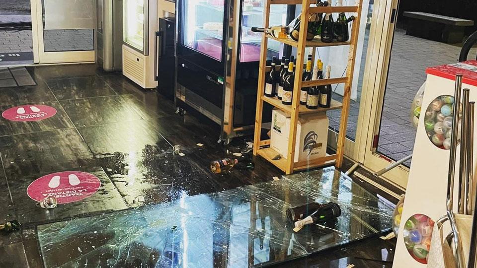 San Giuliano, danni per migliaia di euro ma il bottino è di pochi spiccioli