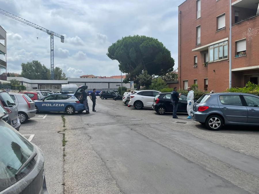 
	La polizia di Stato sul posto


