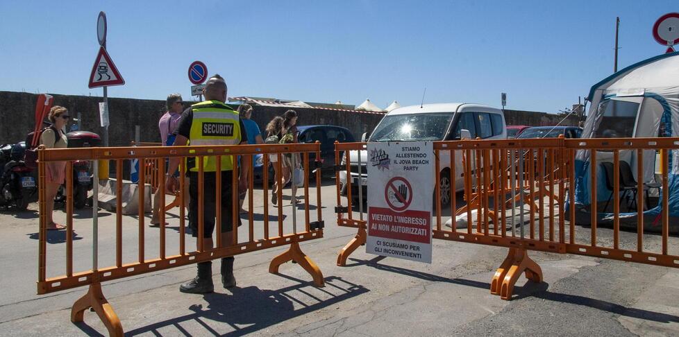 Jova Beach Party a Viareggio, gli organizzatori: "Da Anpas e Croce rossa accuse fantasiose” 