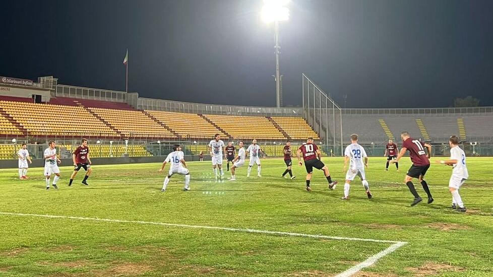 Bagliori di Livorno, ma è ko nell’amichevole col Seravezza