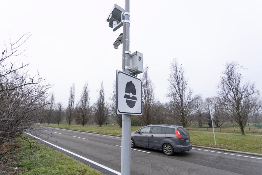 Modena, velox in viale Italia: ogni giorno 90 multe. C’è chi sfreccia ai 110 km/h