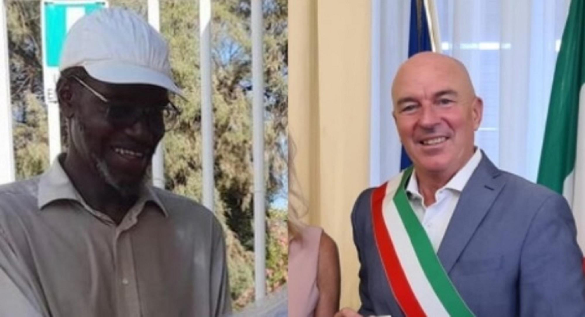 A sinistra Mor Thioub. A destra il sindaco Luca Salvetti
