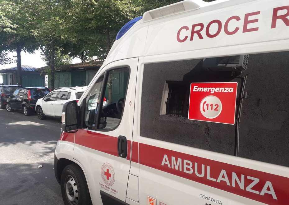 Una ambulanza della Croce rossa (foto d’archivio)