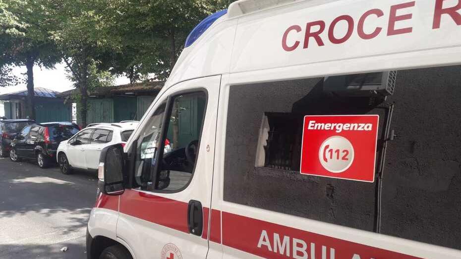 Una ambulanza della Croce rossa (foto d’archivio)