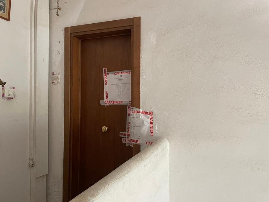 Livorno, muore a 29 anni cadendo dall’ultimo piano di una palazzina 