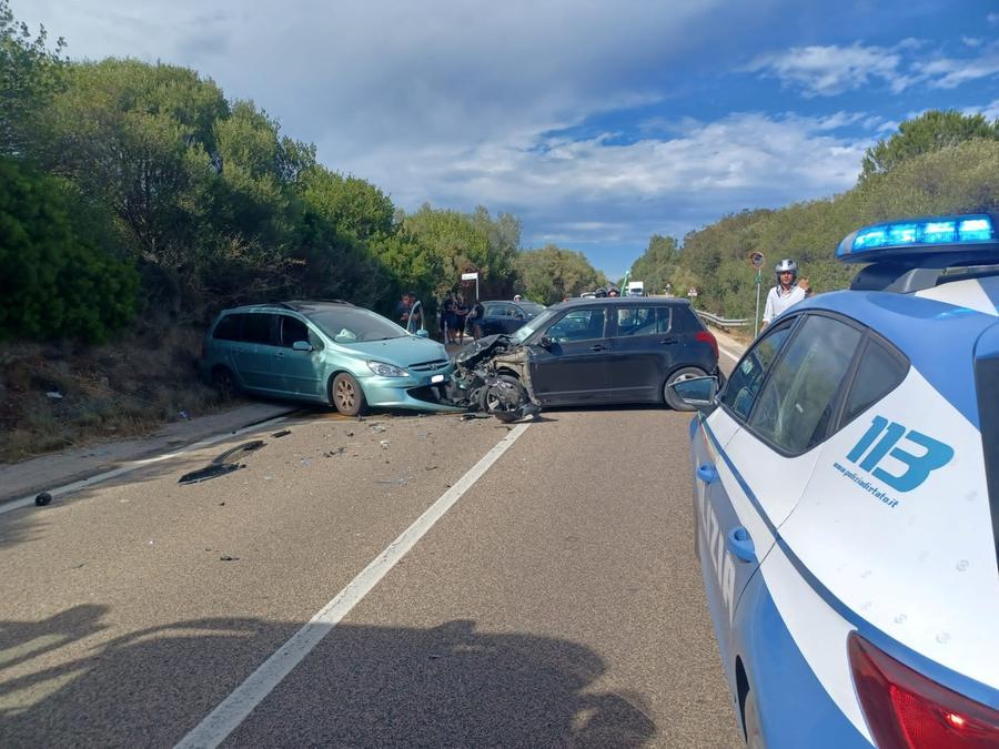 Olbia, frontale a Cugnana: due feriti e traffico in tilt