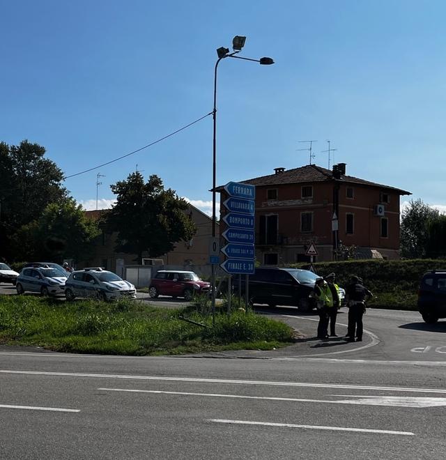 Nonantolana, solita agonia Lunghe code a Navicello e blocchi alla Panaria Bassa