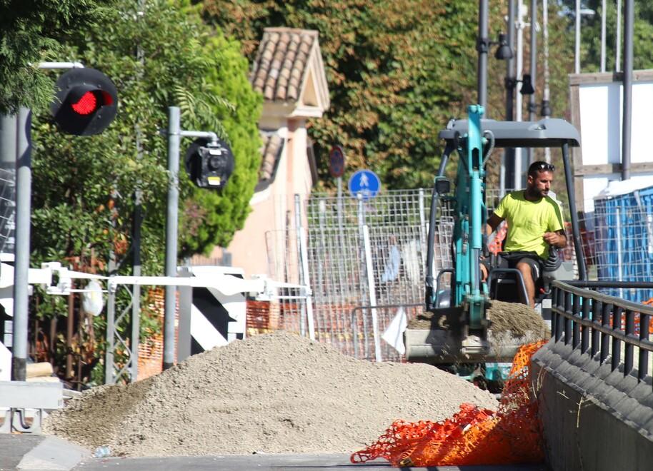«Ciao ciao muro» di viale Ramazzini: festa a Santa Croce per l’attesa riapertura