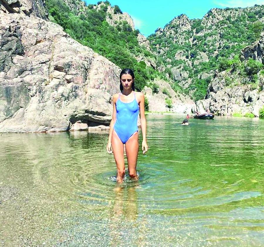 Benedetta Porcaroli in Sardegna per girare il Vangelo secondo Maria con Gassman