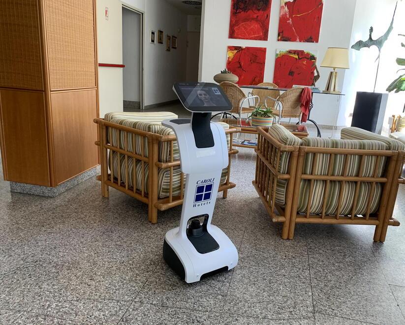 Carolina in servizio in una delle strutture che stanno sperimentando la nuova tecnologia