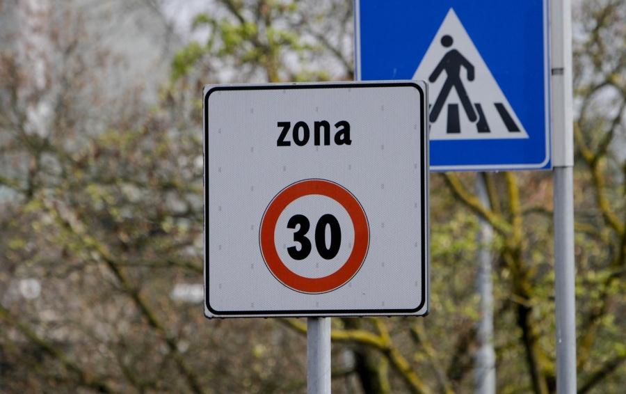 Centro di Modena nuove aree pedonali in via Sant’Eufemia-Badia e via Gallucci, e nuove zone 30