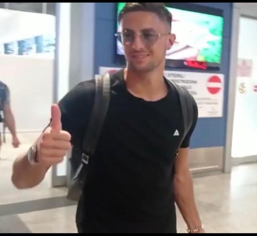 
	Antonio Barreca all'arrivo all'aeroporto di Cagliari-Elmas (foto Mario Rosas)

