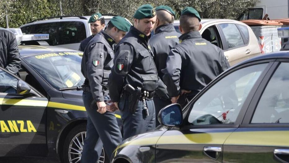 Il “tesoro” confiscato al vignolese Rolex, foulard, borse e abitazioni