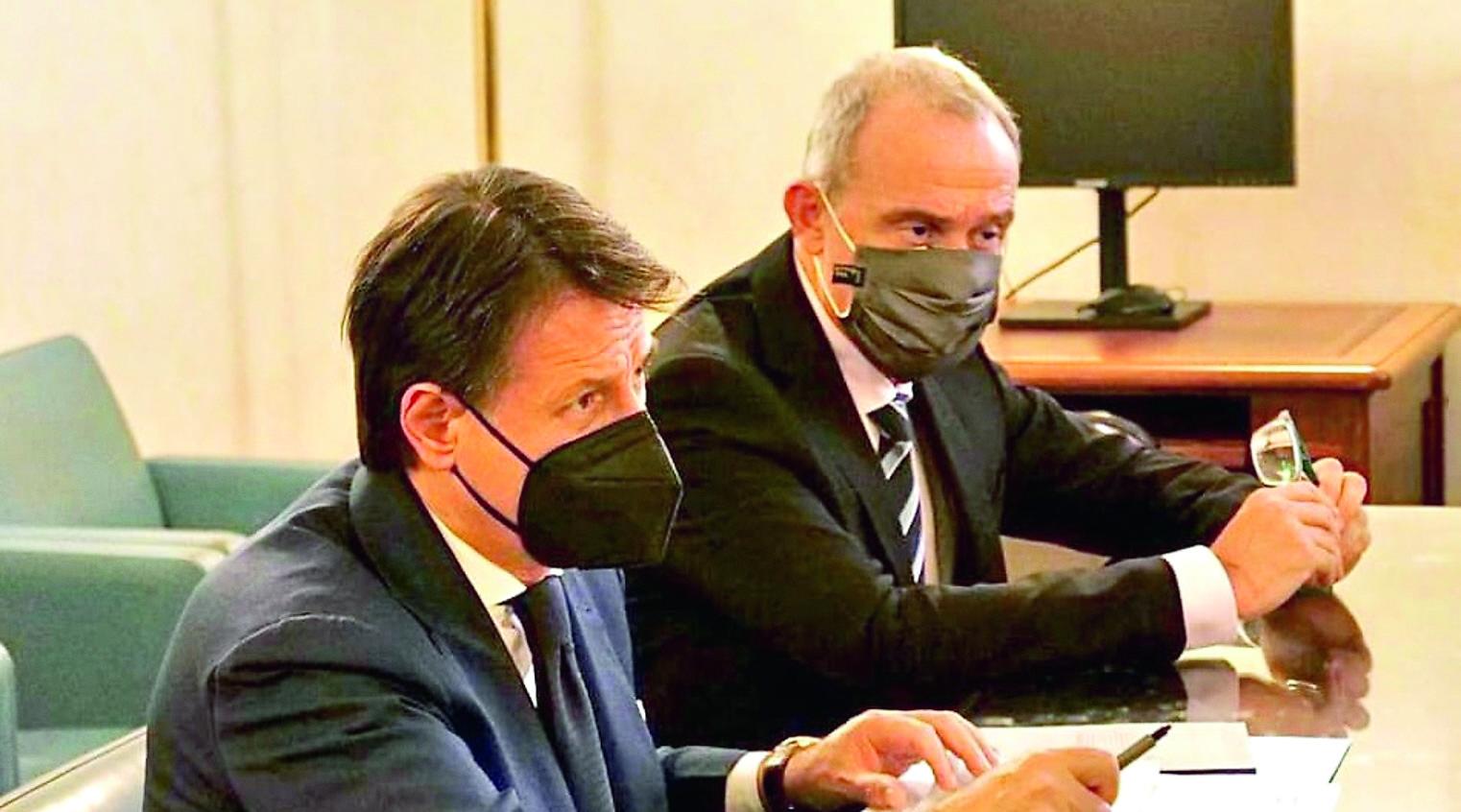 Ettore Licheri con il presidente M5S Giuseppe Conte