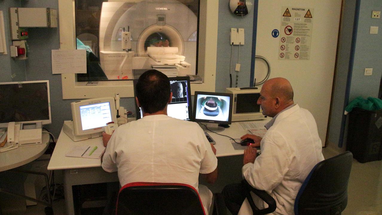 Ecografie e risonanze solo urgenti. In Toscana radiologi in trincea: siamo pochi