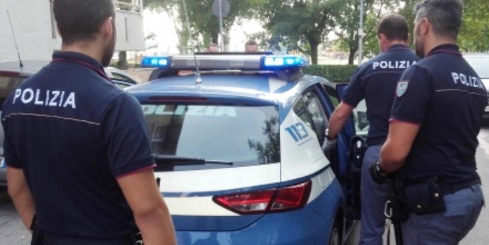 In casa eroina e coca: arrestato 