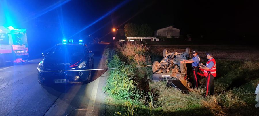 Capannori, muore nell’auto uscita di strada