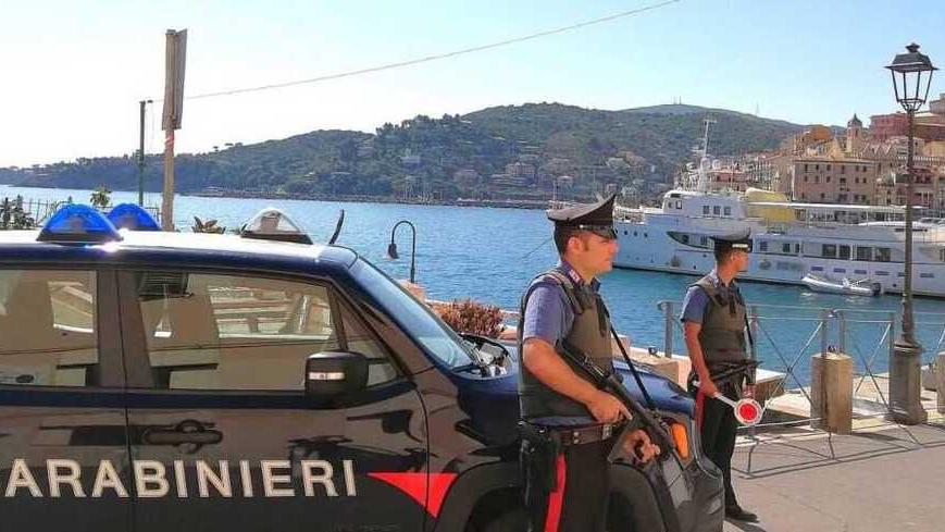 I carabinieri impegnati nei controlli nella zona sud della Maremma (foto d’archivio)