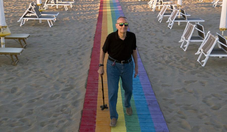 
	Franco Grillini, bolognese, laureato in pedagogia, uomo politico e gay &ldquo;tardivo&rdquo;, da sempre &egrave; impegnato nella lotta per il riconoscimento dei diritti civili Lgbt, interviene a Novellara

