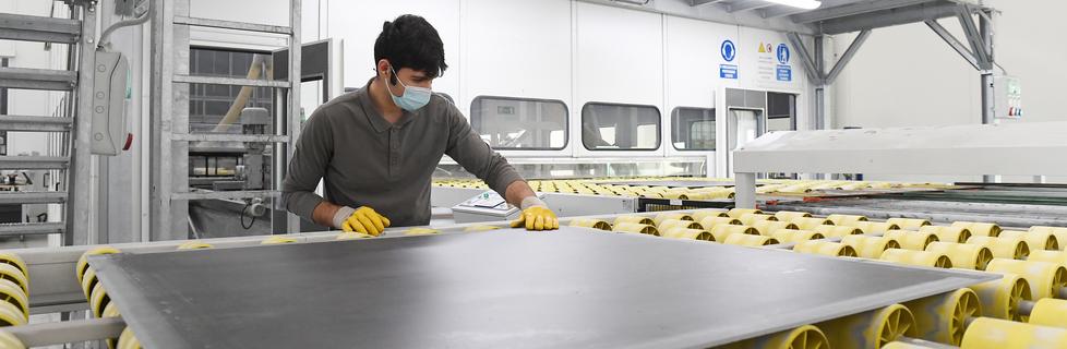 Sassuolo. Il gas spaventa ancora la ceramica: migliaia di lavoratori in cassa 