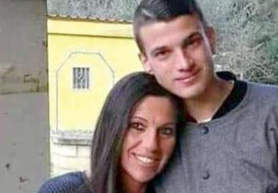 Morte di Denny,&nbsp; la madre: «Mio figlio non si sarebbe mai ucciso» 