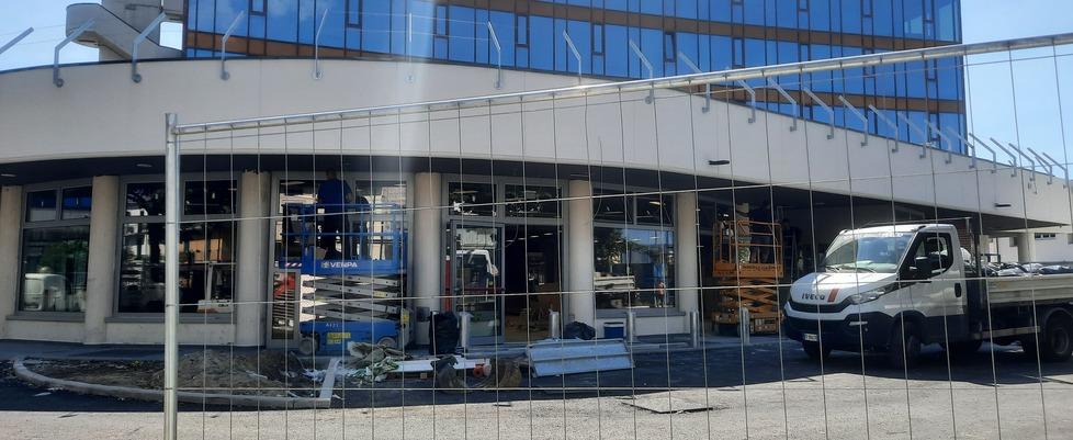 Il cantiere per la costruzione del nuovo supermercato a marchio Coop
