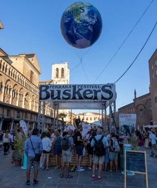 Il Buskers riconquista il centro di Ferrara. Melodie e ritmi da tutto il mondo