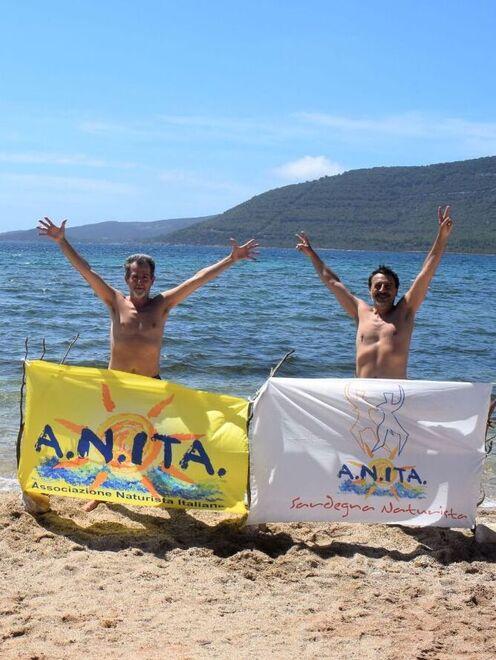 Spiaggia per naturisti accanto a Mugoni, via libera della giunta