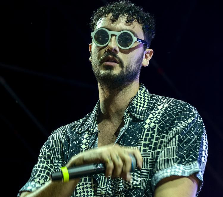Le canzoni irresistibili di Carl Brave un vero rapcantautore 