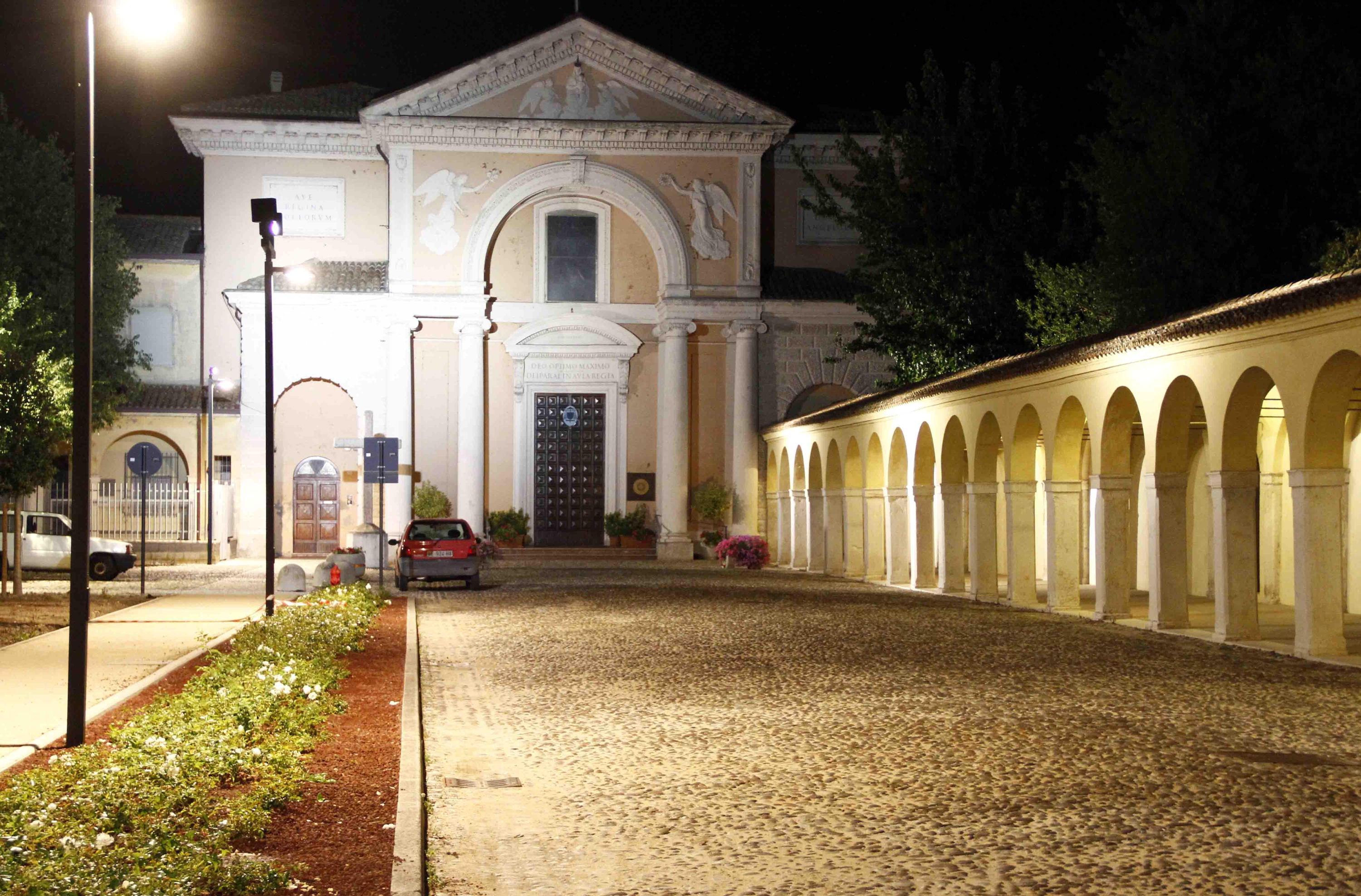 Comacchio. In Santa Maria in Aula Regia addio a matrimoni e sacramenti