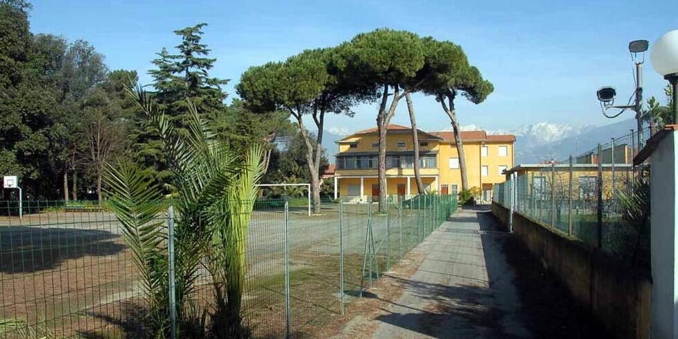L’immobile con accesso da via Firenze che potrebbe accogliere l’istituto alberghiero