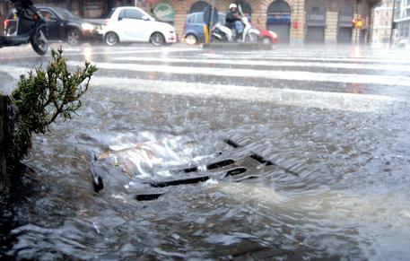 
	Arrivano le piogge in alcune zone della Toscana (Foto Ansa/Zennaro)

