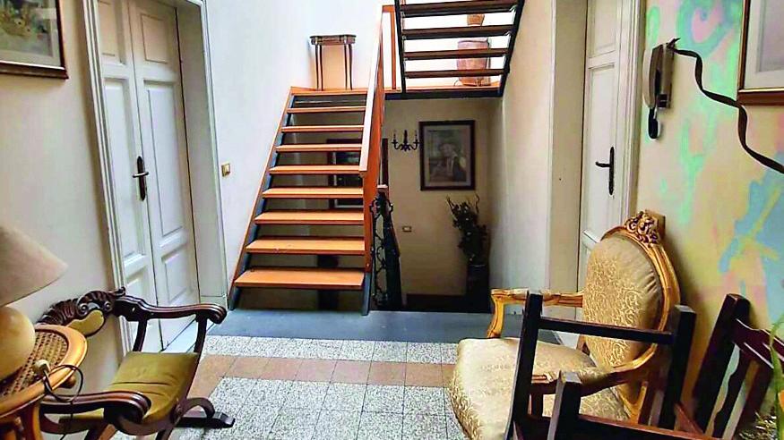 Firenze, palazzo trasformato in B&B abusivo: nei guai un 70enne invisibile al Fisco