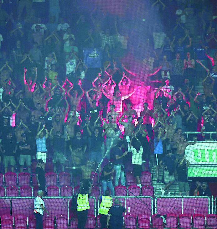 Fiorentina, botte tra tifosi in Olanda: undici arresti. Le testimonianze