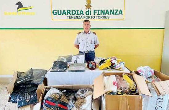 Il falso viaggia su Instagram, una base anche a Sassari 