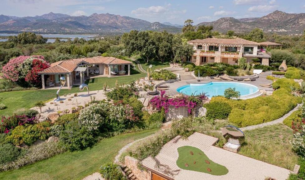 San Teodoro, l'eden H2o è la villa sarda più amata dalle star