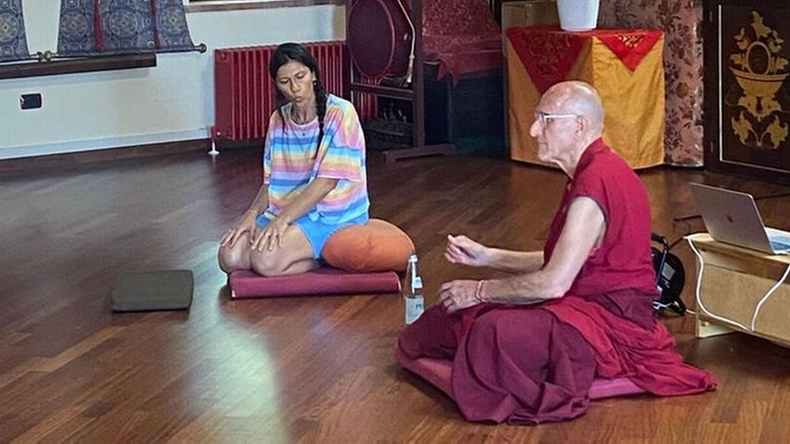Elisa al centro buddhista di Santa Luce 