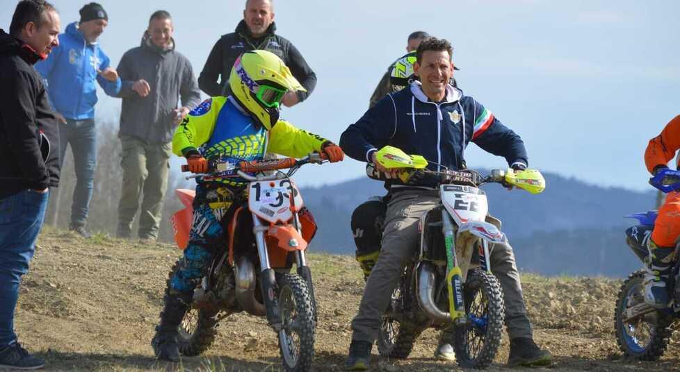L’elbano Fabio Pierini allenatore dei baby enduristi della Toscana 